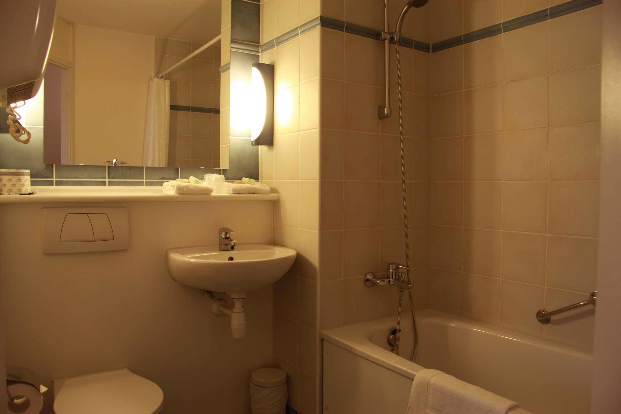 Campanile Hotel & Restaurant Breda Luaran gambar